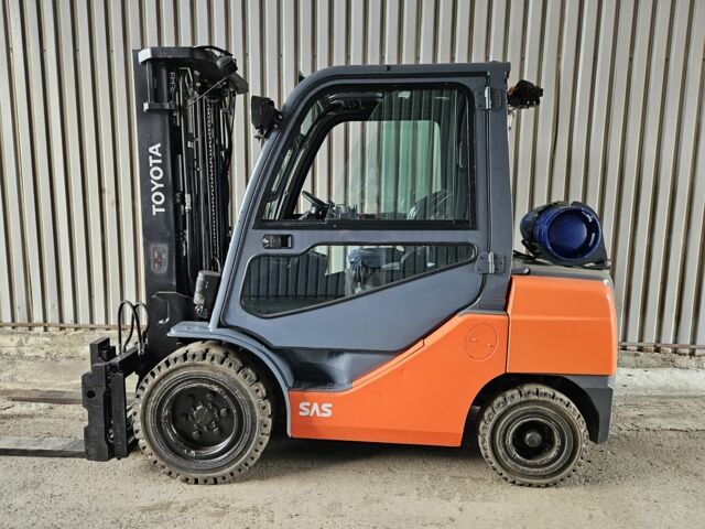 ГАЗ 3110 Волга, об'ємом двигуна 2.45 л та пробігом 0 тис. км за 21894 $, фото 1 на Automoto.ua