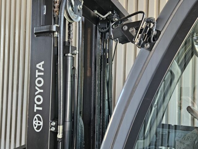 ГАЗ 3110 Волга, об'ємом двигуна 2.45 л та пробігом 0 тис. км за 21662 $, фото 5 на Automoto.ua