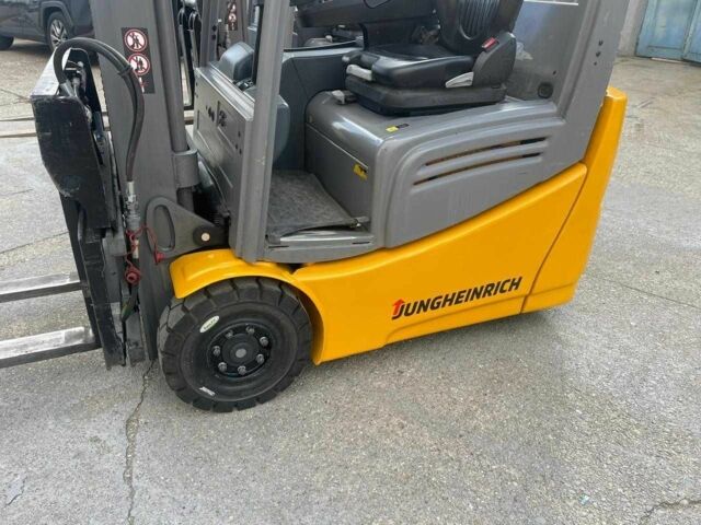 ГАЗ 3110 Волга, объемом двигателя 2.45 л и пробегом 0 тыс. км за 16309 $, фото 5 на Automoto.ua