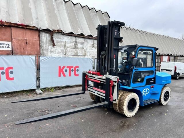 ГАЗ 3110 Волга, объемом двигателя 2.45 л и пробегом 0 тыс. км за 180000 $, фото 11 на Automoto.ua