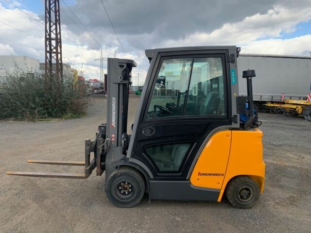 ГАЗ 3110 Волга, объемом двигателя 2.45 л и пробегом 0 тыс. км за 19348 $, фото 9 на Automoto.ua