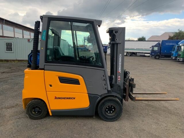 ГАЗ 3110 Волга, объемом двигателя 2.45 л и пробегом 0 тыс. км за 19348 $, фото 3 на Automoto.ua