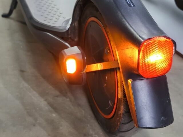 ГАЗ 3110 Волга, об'ємом двигуна 2.45 л та пробігом 0 тис. км за 305 $, фото 2 на Automoto.ua