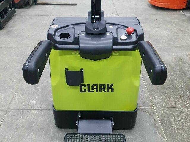 ГАЗ 3110 Волга, объемом двигателя 2.45 л и пробегом 0 тыс. км за 1170 $, фото 5 на Automoto.ua