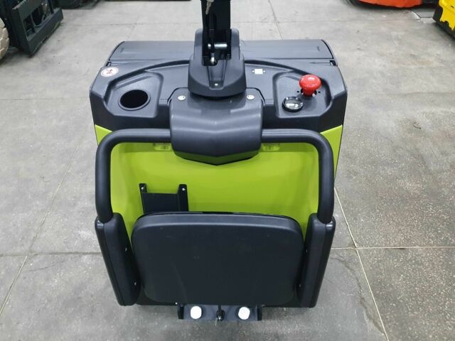 ГАЗ 3110 Волга, объемом двигателя 2.45 л и пробегом 0 тыс. км за 1170 $, фото 3 на Automoto.ua