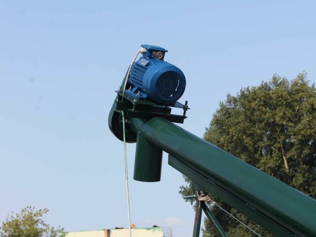 ГАЗ 3110 Волга, об'ємом двигуна 2.45 л та пробігом 0 тис. км за 120 $, фото 2 на Automoto.ua