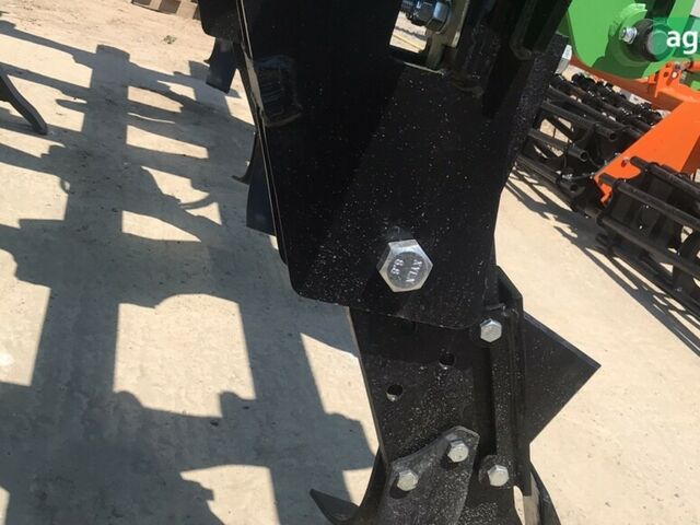 ГАЗ 3110 Волга, об'ємом двигуна 2.45 л та пробігом 0 тис. км за 10405 $, фото 15 на Automoto.ua