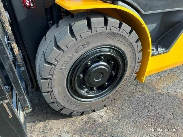 ГАЗ 3110 Волга, об'ємом двигуна 2.45 л та пробігом 0 тис. км за 67800 $, фото 7 на Automoto.ua