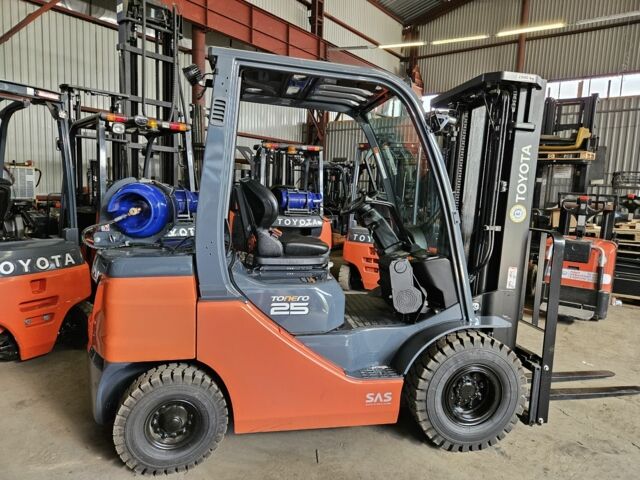 ГАЗ 3110 Волга, об'ємом двигуна 2.45 л та пробігом 0 тис. км за 38806 $, фото 3 на Automoto.ua