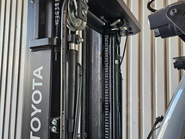 ГАЗ 3110 Волга, об'ємом двигуна 2.45 л та пробігом 0 тис. км за 38806 $, фото 10 на Automoto.ua