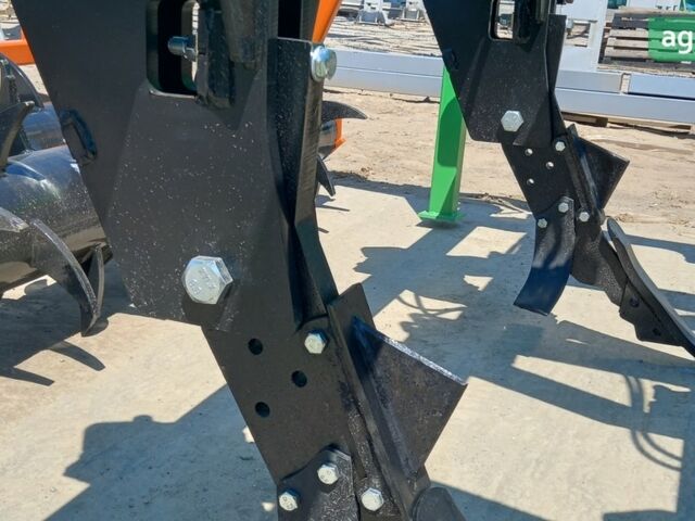 ГАЗ 3110 Волга, об'ємом двигуна 2.45 л та пробігом 0 тис. км за 10405 $, фото 8 на Automoto.ua