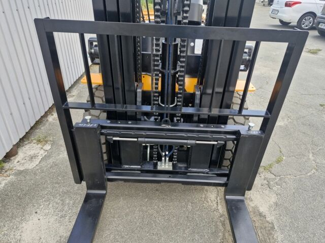 ГАЗ 3110 Волга, об'ємом двигуна 2.45 л та пробігом 0 тис. км за 21762 $, фото 5 на Automoto.ua