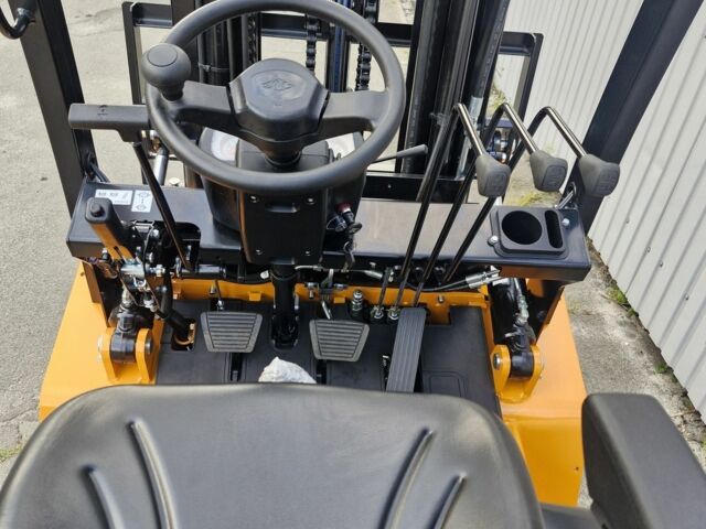 ГАЗ 3110 Волга, об'ємом двигуна 2.45 л та пробігом 0 тис. км за 21762 $, фото 7 на Automoto.ua