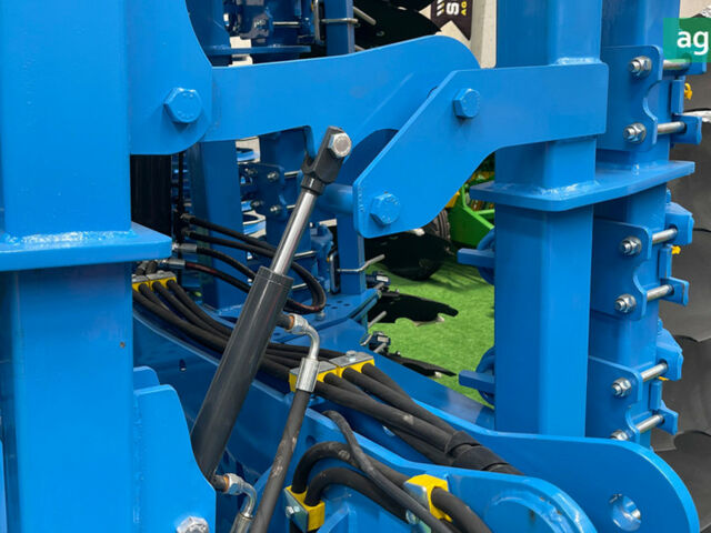 ГАЗ 3110 Волга, об'ємом двигуна 2.45 л та пробігом 0 тис. км за 53469 $, фото 9 на Automoto.ua