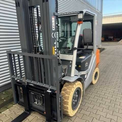 ГАЗ 3110 Волга 2014 в Киеве на Automoto.ua ГАЗ 3110 Волга, объемом двигателя 2.45 л и пробегом 0 тыс. км за 11677 $, фото 11 на Automoto.ua