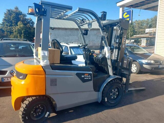 ГАЗ 3110 Волга 2014 в Киеве на Automoto.ua ГАЗ 3110 Волга, объемом двигателя 2.45 л и пробегом 0 тыс. км за 11677 $, фото 9 на Automoto.ua