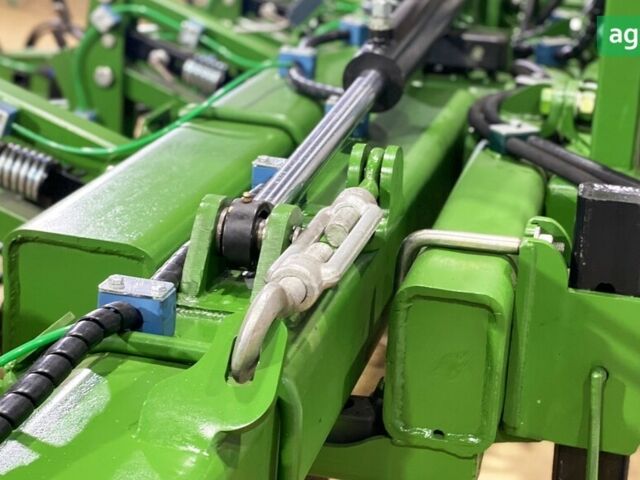 ГАЗ 3110 Волга, об'ємом двигуна 2.45 л та пробігом 0 тис. км за 17159 $, фото 3 на Automoto.ua