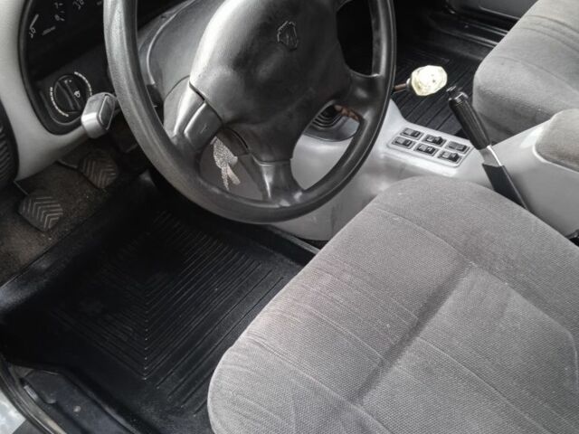 Сірий ГАЗ 3110 Волга, об'ємом двигуна 3 л та пробігом 200 тис. км за 711 $, фото 5 на Automoto.ua