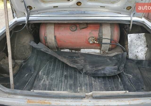 Сірий ГАЗ 3110 Волга, об'ємом двигуна 2.4 л та пробігом 298 тис. км за 1100 $, фото 5 на Automoto.ua