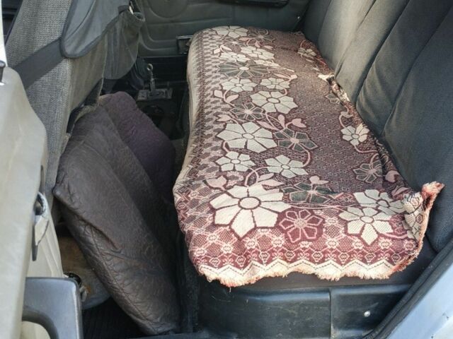 Сірий ГАЗ 3110 Волга, об'ємом двигуна 2.4 л та пробігом 3 тис. км за 1100 $, фото 4 на Automoto.ua