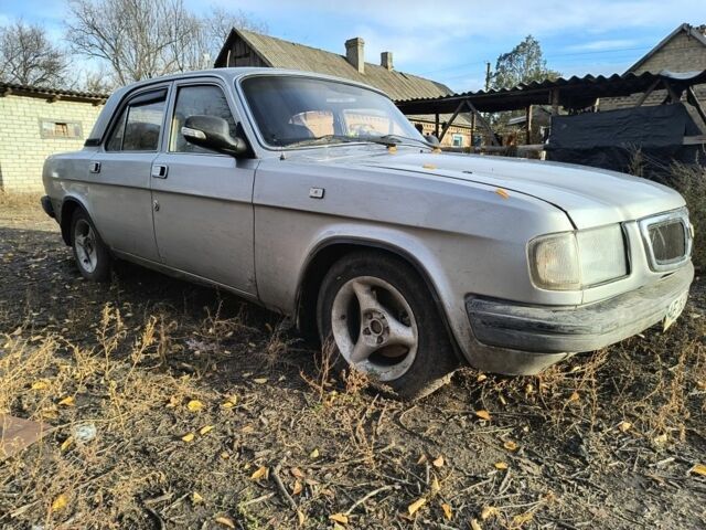 Серый ГАЗ 3110 Волга, объемом двигателя 2.5 л и пробегом 400 тыс. км за 595 $, фото 4 на Automoto.ua