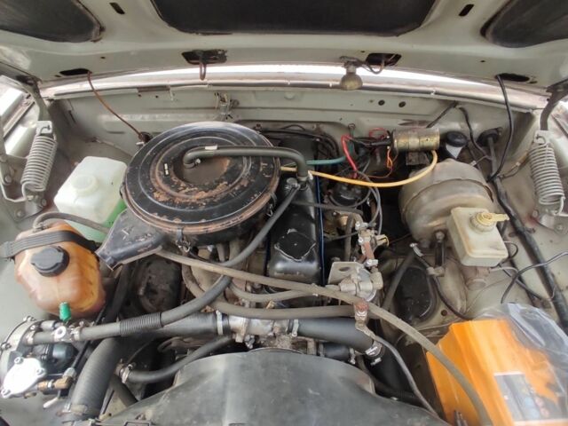 Сірий ГАЗ 3110 Волга, об'ємом двигуна 2.4 л та пробігом 200 тис. км за 1074 $, фото 7 на Automoto.ua