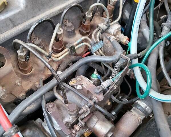 Сірий ГАЗ 3110 Волга, об'ємом двигуна 1.75 л та пробігом 250 тис. км за 1650 $, фото 2 на Automoto.ua