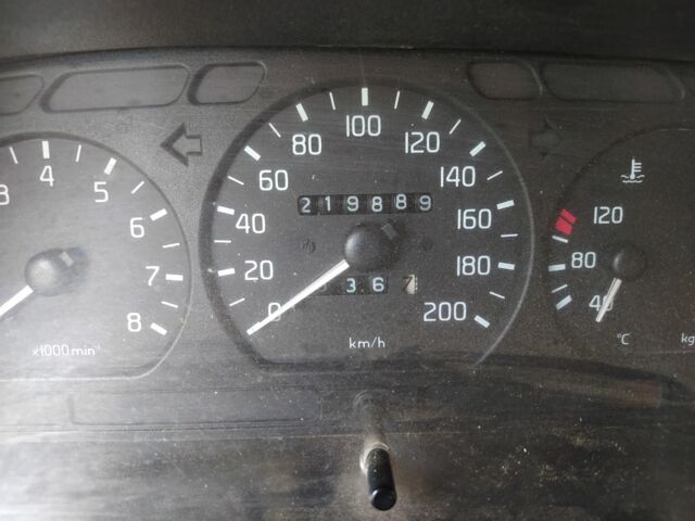 Сірий ГАЗ 3110 Волга, об'ємом двигуна 2.4 л та пробігом 220 тис. км за 1800 $, фото 4 на Automoto.ua