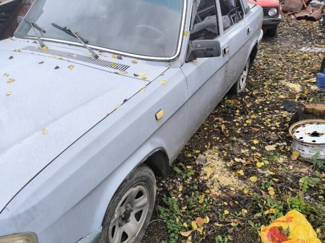 Серый ГАЗ 3110 Волга, объемом двигателя 2.5 л и пробегом 300 тыс. км за 600 $, фото 2 на Automoto.ua