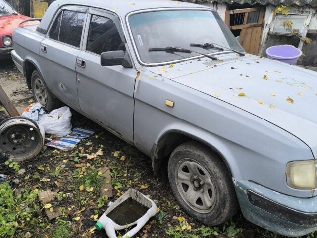 Серый ГАЗ 3110 Волга, объемом двигателя 2.5 л и пробегом 300 тыс. км за 600 $, фото 1 на Automoto.ua