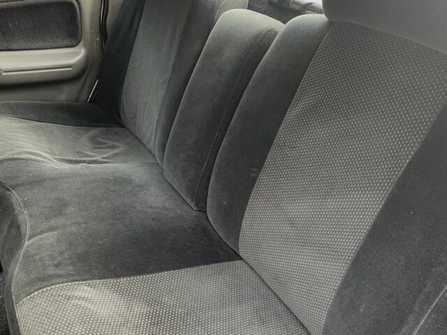 Серый ГАЗ 3110 Волга, объемом двигателя 2.4 л и пробегом 199 тыс. км за 1809 $, фото 6 на Automoto.ua