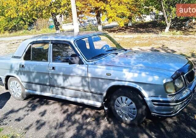 Серый ГАЗ 3110 Волга, объемом двигателя 2.45 л и пробегом 144 тыс. км за 2000 $, фото 4 на Automoto.ua