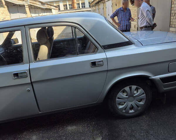 Сірий ГАЗ 3110 Волга, об'ємом двигуна 2.3 л та пробігом 71 тис. км за 2000 $, фото 4 на Automoto.ua