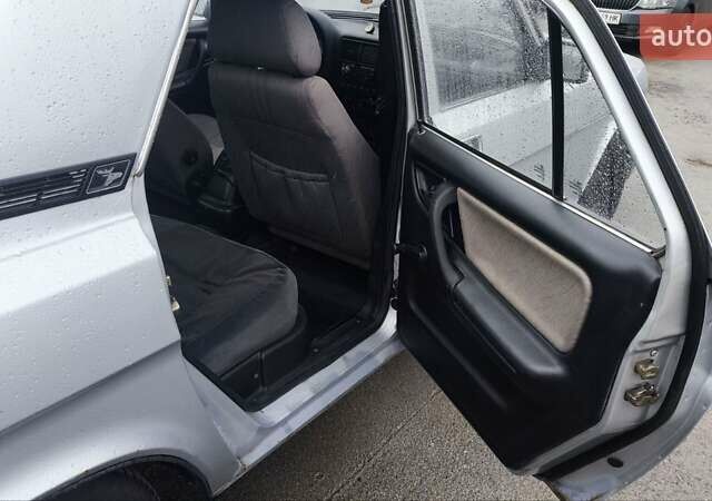 Сірий ГАЗ 3110 Волга, об'ємом двигуна 2.4 л та пробігом 90 тис. км за 1500 $, фото 3 на Automoto.ua