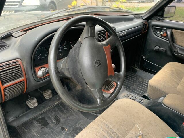 Серый ГАЗ 3110 Волга, объемом двигателя 2.3 л и пробегом 320 тыс. км за 1200 $, фото 6 на Automoto.ua