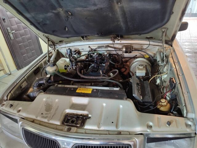 Серый ГАЗ 3110 Волга, объемом двигателя 2.3 л и пробегом 161 тыс. км за 2000 $, фото 3 на Automoto.ua