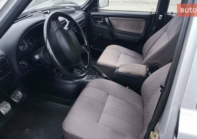 Сірий ГАЗ 3110 Волга, об'ємом двигуна 2.4 л та пробігом 90 тис. км за 1500 $, фото 7 на Automoto.ua