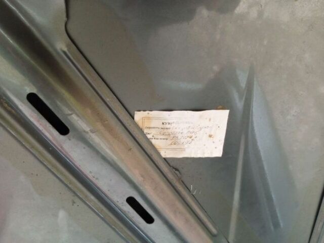 Серый ГАЗ 3110 Волга, объемом двигателя 2.3 л и пробегом 100 тыс. км за 1790 $, фото 4 на Automoto.ua