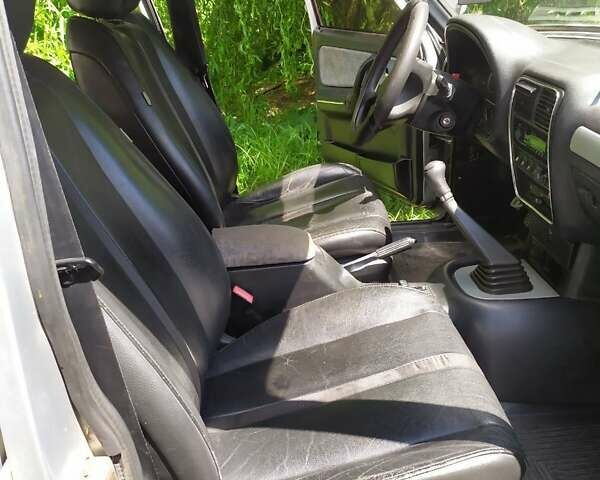 Сірий ГАЗ 3110 Волга, об'ємом двигуна 2.3 л та пробігом 267 тис. км за 1350 $, фото 18 на Automoto.ua