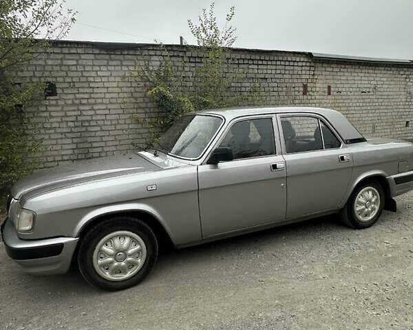 Сірий ГАЗ 3110 Волга, об'ємом двигуна 2.4 л та пробігом 20 тис. км за 3500 $, фото 2 на Automoto.ua