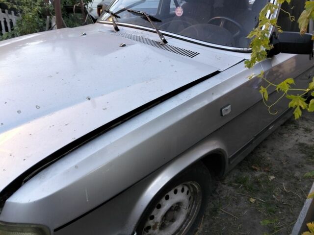 Серый ГАЗ 3110 Волга, объемом двигателя 2.3 л и пробегом 100 тыс. км за 700 $, фото 3 на Automoto.ua