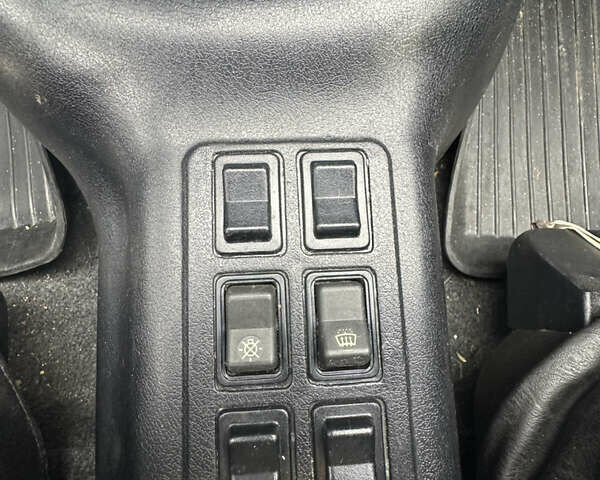 Сірий ГАЗ 3110 Волга, об'ємом двигуна 2.4 л та пробігом 20 тис. км за 3500 $, фото 12 на Automoto.ua