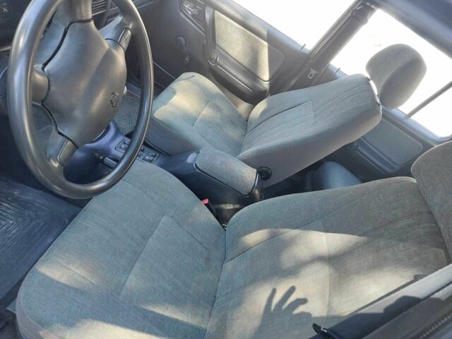 Серый ГАЗ 3110 Волга, объемом двигателя 2.4 л и пробегом 182 тыс. км за 1752 $, фото 13 на Automoto.ua