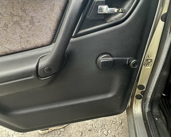 Сірий ГАЗ 3110 Волга, об'ємом двигуна 2.4 л та пробігом 20 тис. км за 3500 $, фото 9 на Automoto.ua