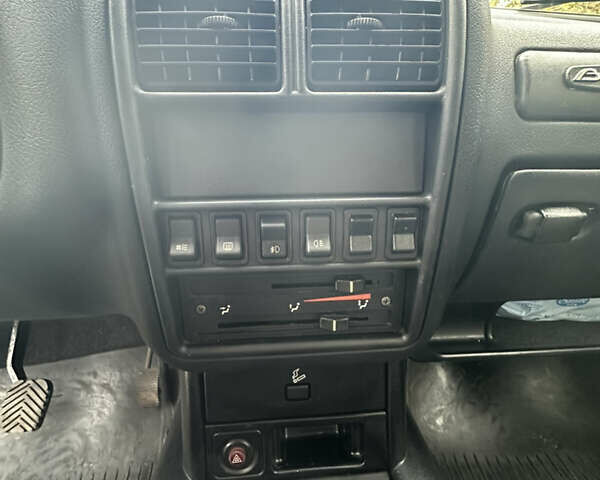 Сірий ГАЗ 3110 Волга, об'ємом двигуна 2.4 л та пробігом 20 тис. км за 3500 $, фото 13 на Automoto.ua