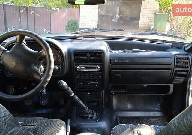 Серый ГАЗ 3110 Волга, объемом двигателя 2.45 л и пробегом 144 тыс. км за 2000 $, фото 6 на Automoto.ua