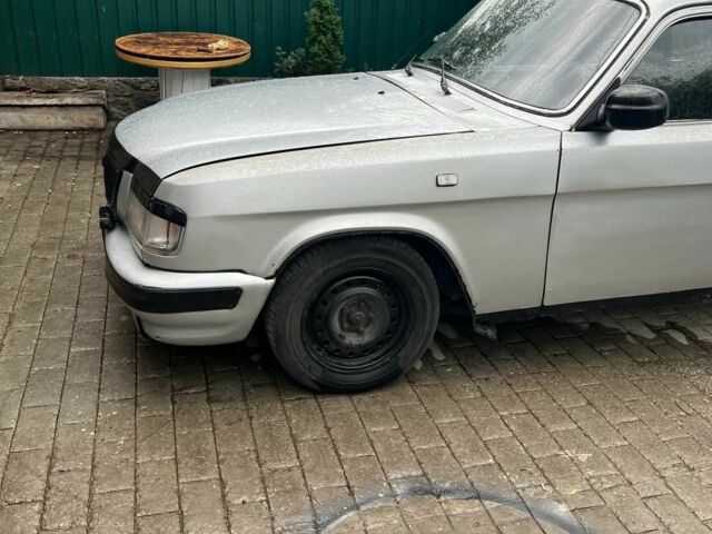 Серый ГАЗ 3110 Волга, объемом двигателя 2.4 л и пробегом 100 тыс. км за 699 $, фото 3 на Automoto.ua