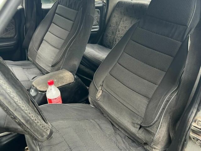 Серый ГАЗ 3110 Волга, объемом двигателя 2.4 л и пробегом 100 тыс. км за 699 $, фото 4 на Automoto.ua