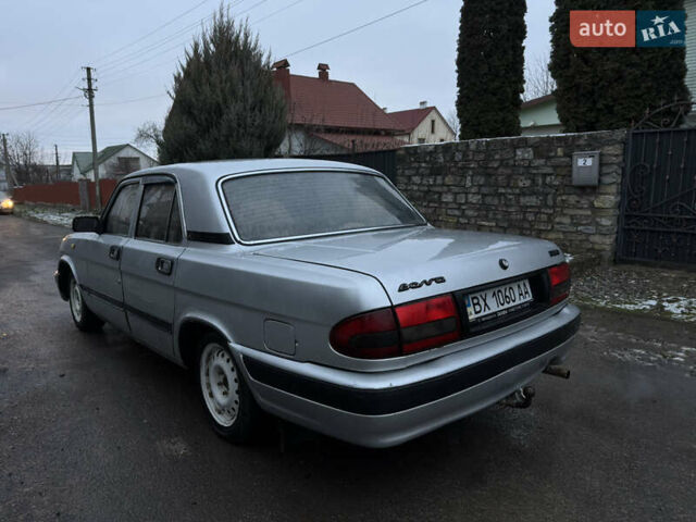 Серый ГАЗ 3110 Волга, объемом двигателя 2.4 л и пробегом 50 тыс. км за 1000 $, фото 3 на Automoto.ua