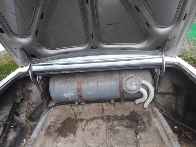 Серый ГАЗ 3110 Волга, объемом двигателя 2.3 л и пробегом 250 тыс. км за 850 $, фото 5 на Automoto.ua